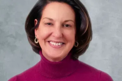 400x293_Lauren_YALEstory Lauren smiling for her headshot